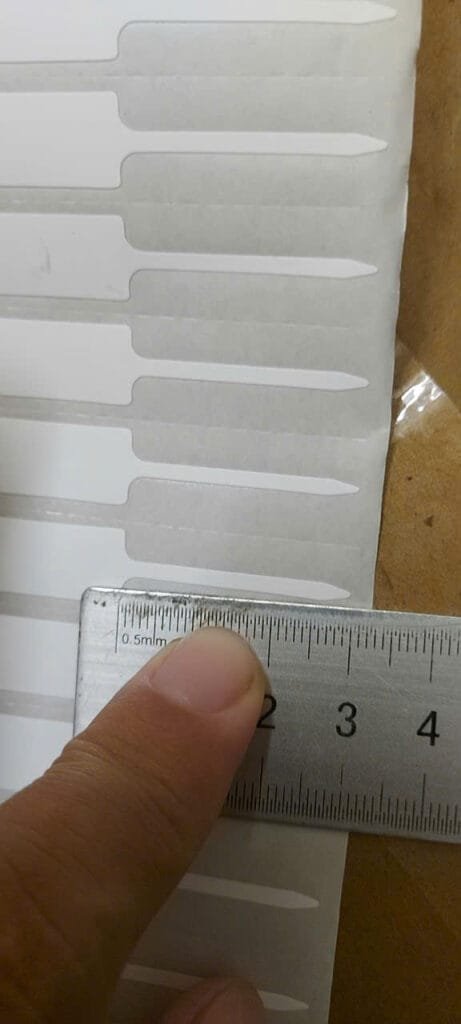 Các Chất Liệu Thường Dùng Để In Tem Trang Sức