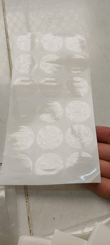 Tem Phụ và Tính Năng Chống Nước