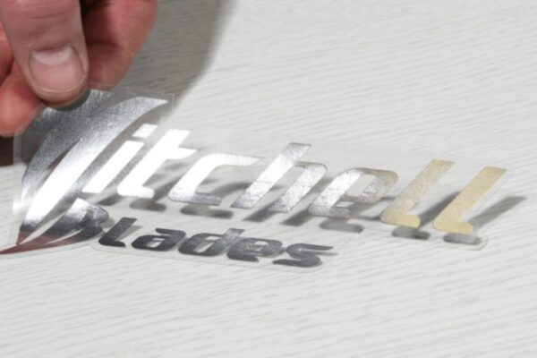 decal dập nổi