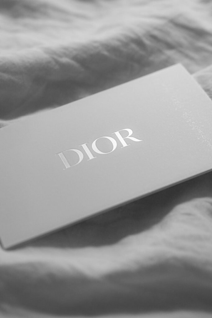 Tem Bạc – Sự Lựa Chọn Hoàn Hảo Cho Sản Phẩm Cao Cấp - in tem bạc, in tem phản quang, in tem sang trọng