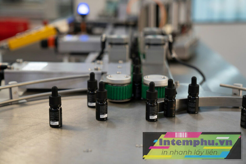 Cách Tích Hợp Dữ Liệu Sản Phẩm Vào Tem Nhãn Để Nâng Cao Trải Nghiệm Khách Hàng - tầm quan trọng tem nhãn